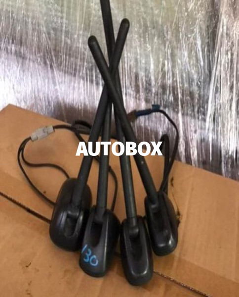 Honda Insigth ZE2 Hood Antenna