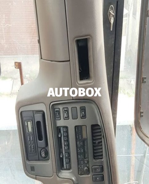 Nissan Caravan Dashboard ( E 24 )