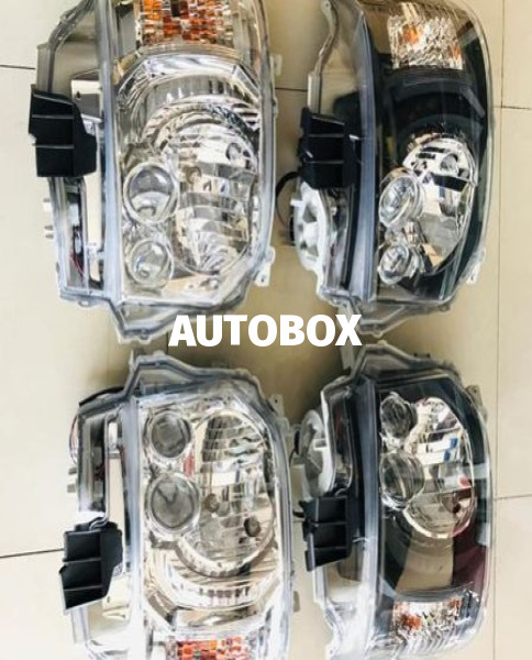 TOYOTA KDH SCOOP HEAD LIGHT For Sale