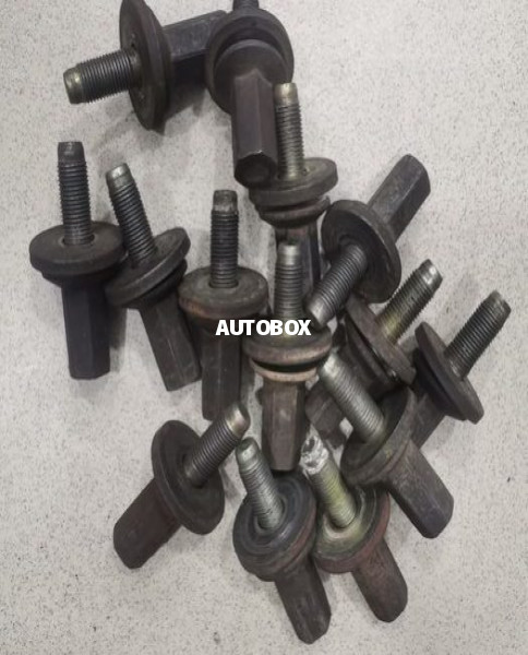 TOYOTA HIACE ENGINE 2L2,3L,5L CRANK BOLT FOR SALE