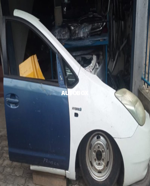 Toyota Prius 20 Nose Side Cut for sale