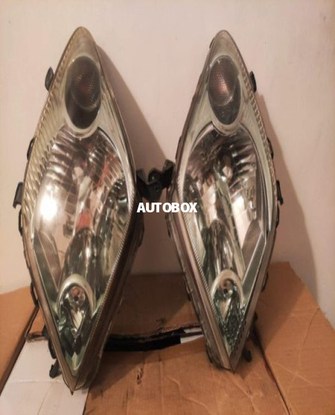 TOYOTA IST HEAD LIGHT FOR SALE