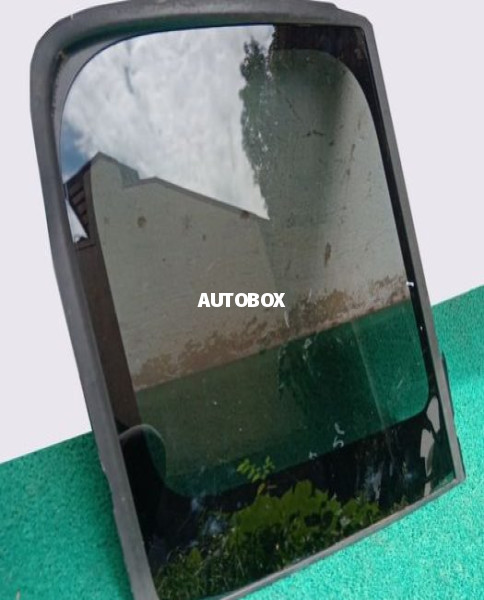 Nissan X trail T30 Body Glass