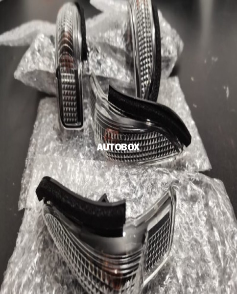 Toyota Aqua side mirror