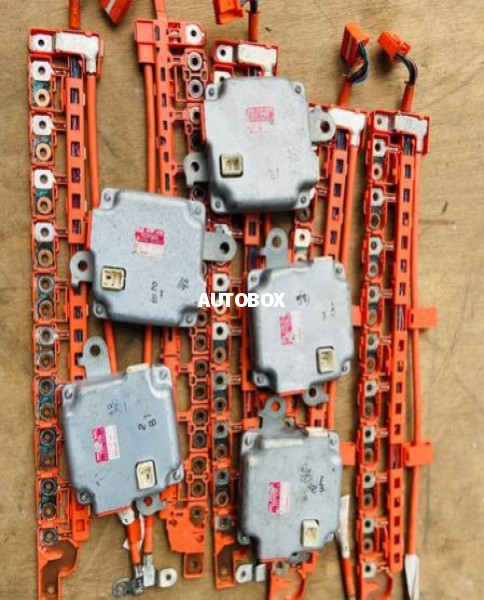 Toyota Aqua-Axio Hybrid Hv Battery Voltage Sensors