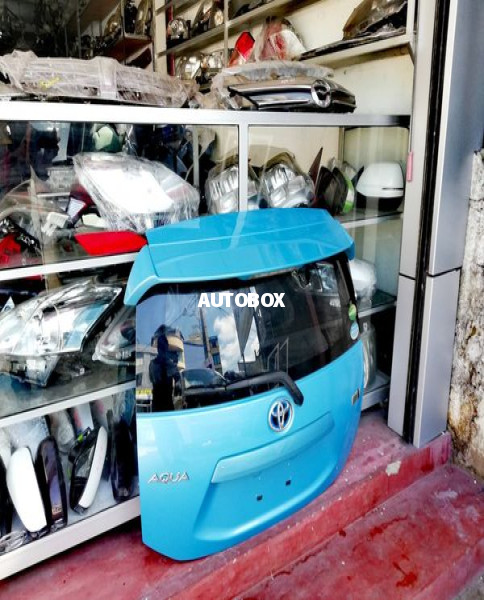 Toyota Aqua (NHP10) Rear Gate ( Diki Door) For Sale
