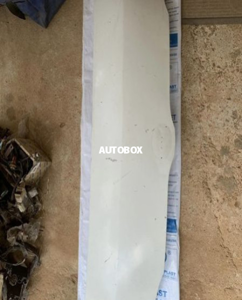 Toyota Hiace KDH220 Bonnet
