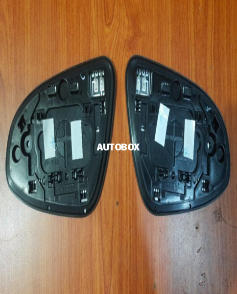 Toyota Vitz KSp130 Side Mirror Glass