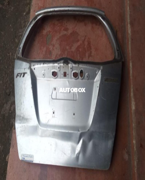 Honda Fit GP1 Dicky Door