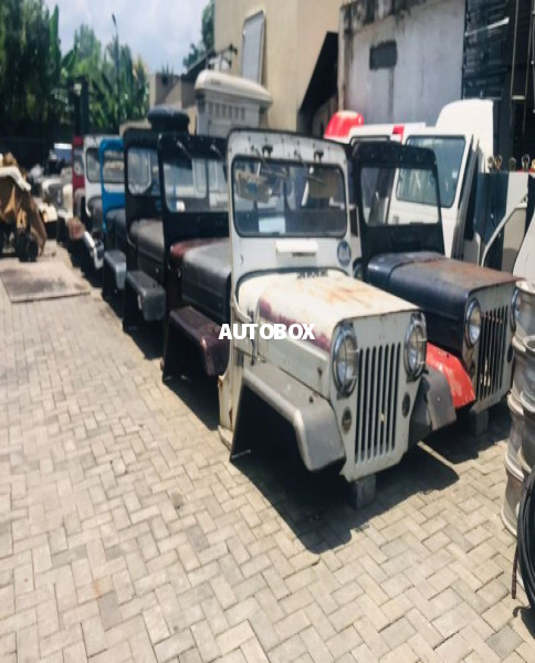 Mitsubishi 4DR Jeep Nose cut