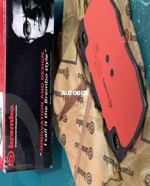 Land Rover Defender front pad set