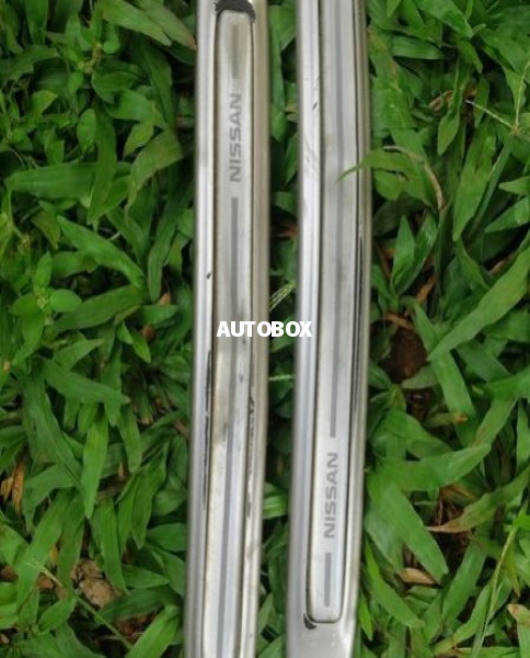 Nissan Corner Guard