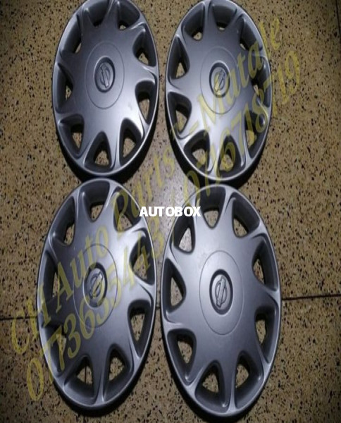 Nissan Sunny FB14 Rim Cup Set