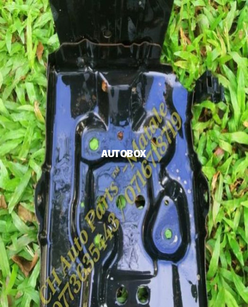 Nissan Sunny FB15, N16, Y11 Battery Bracket