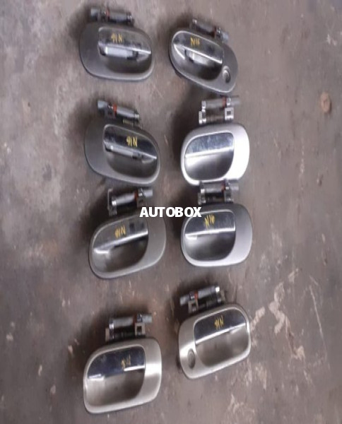 Nissan Sunny N16 Door Handle