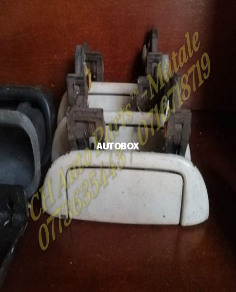 Nissan Sunny Y10 Door Handle