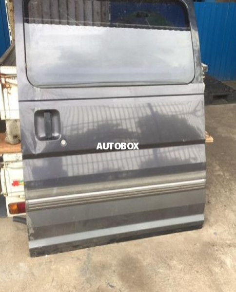 Nissan Caravan E24 Door set for sale